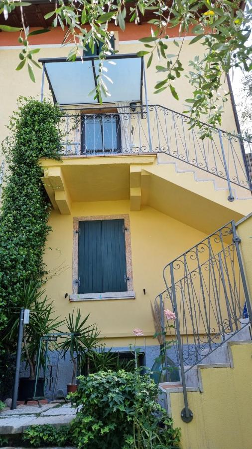 Casa Elsa Apartment Torri Del Benaco Bagian luar foto